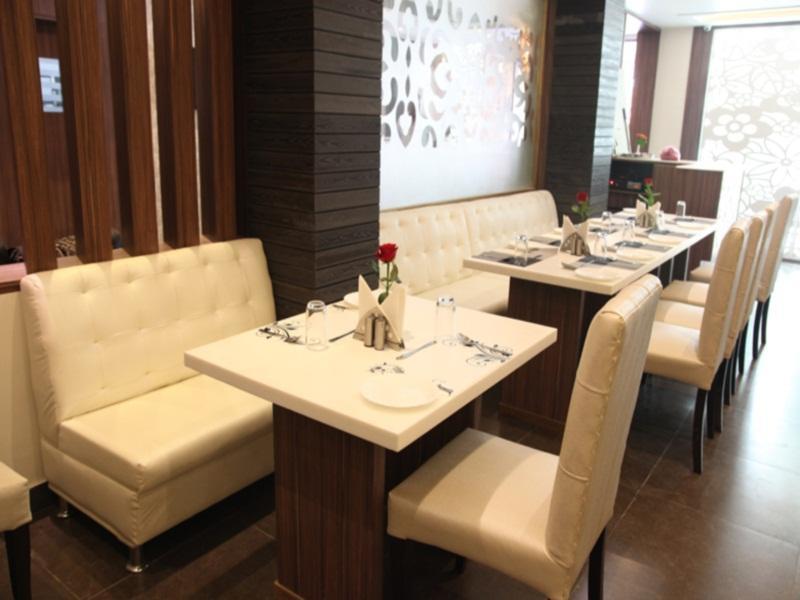 Hotel Poonam Plaza Agra  Extérieur photo