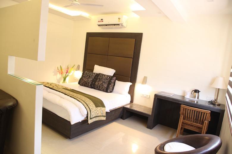 Hotel Poonam Plaza Agra  Extérieur photo
