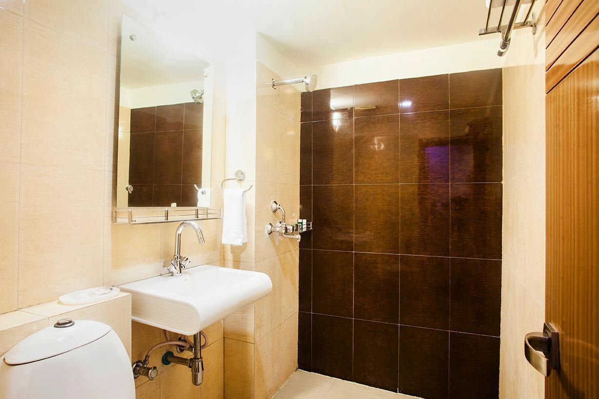 Hotel Poonam Plaza Agra  Extérieur photo