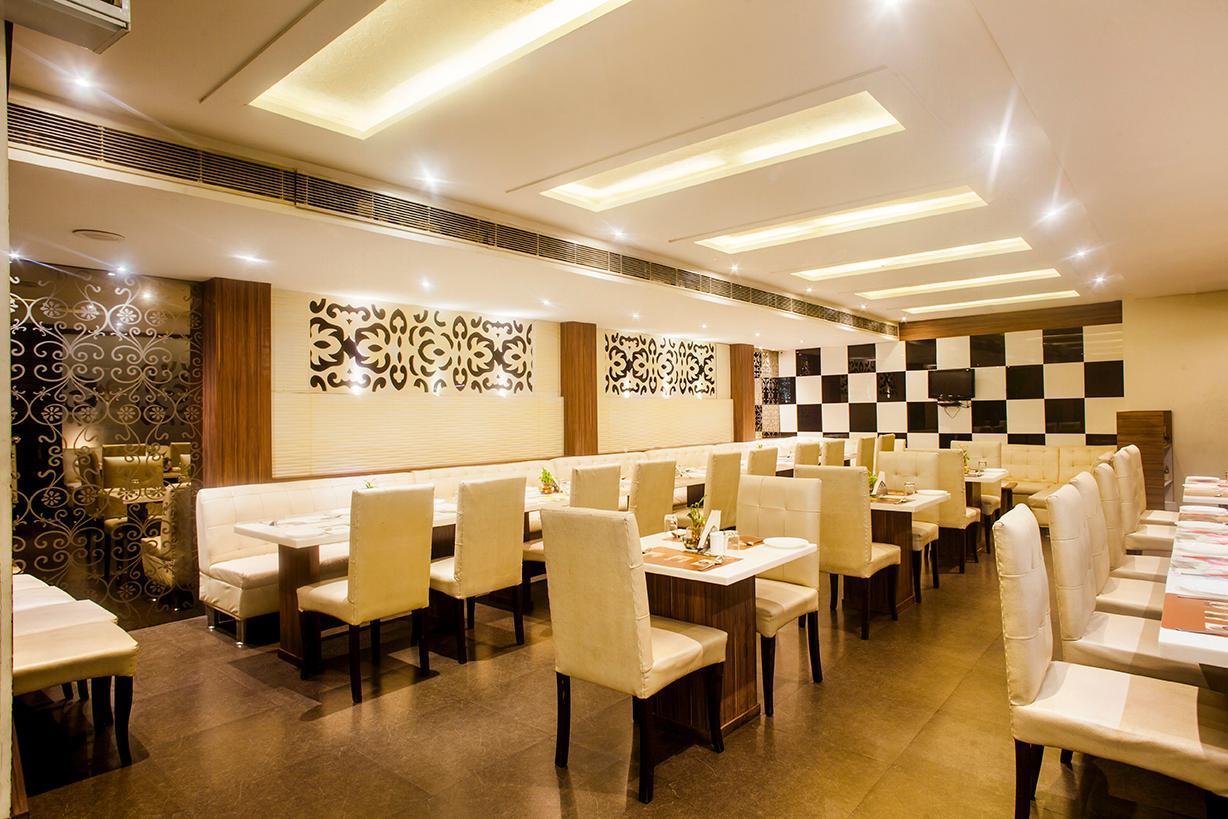 Hotel Poonam Plaza Agra  Extérieur photo